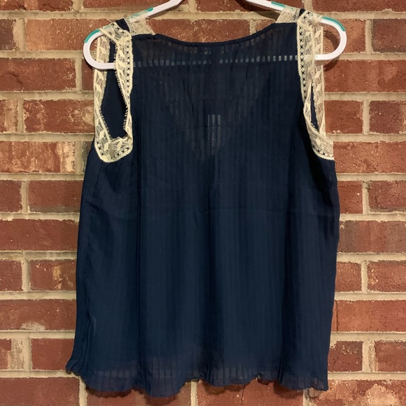 Romeo & Juliet Cami! - Picture 2 of 2